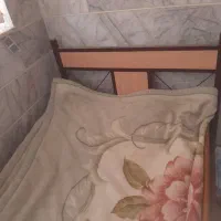 تخت یک نفره باکفی محکم