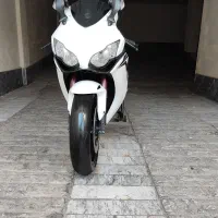 cbr1000
