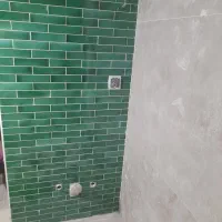 کاشی کاری   بصورت چسبی نصب کمپارس ماربل ترمو