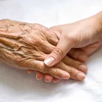پرستار شبانه روزی سالمند خانم