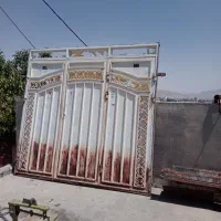 در حیاط