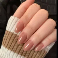 نیازمند ناخن کار حرفه ای