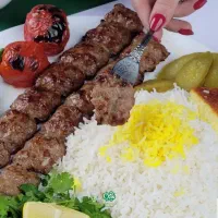 چند نیروی کار جهت کار در کافه رستوران