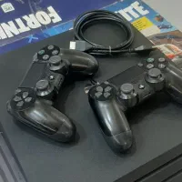 ps4 pro با دسته اضافه