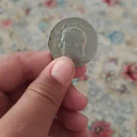 یک عدد سکه عتیقه