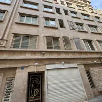 70-متر-دوخواب-آسانسور-و-انباری-و-بالکن