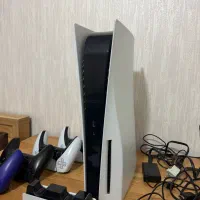 پلی استیشن ۵دیسک خور ۴دسته همراه با استند و لوازم