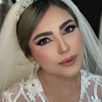 خدمات و آموزش میکاپ و شنیون