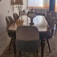 میز غذاخوری هشت نفره در حد نو