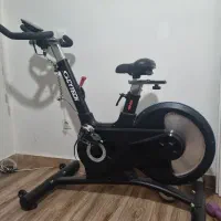 دوچرخه ثابت حرفه ای