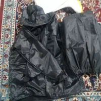 کاپشن بادگیر وچکمه سفید هردو نو