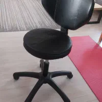 صندلی گردان سالم بدون پارگی