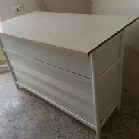 میز پیشخوان و ویترین