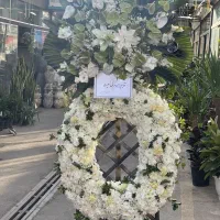 باکس گل بله برون ارسال از بازار گل ،دسته گل، تاج