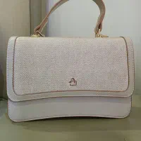 کیف دستی کرم