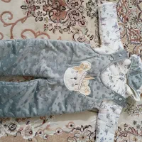 تعدادی لباس نوزادی اصلا استفاده نشده