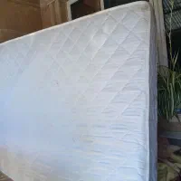 تشک دونفره ۲در۱۸۰ سالم بدون هیچ پارگی وخرابی