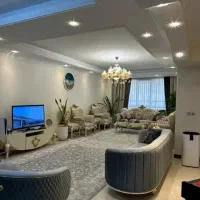 98متر/ سالن رو به آفتاب/ خوش نقشه/ تاپ لوکیشن