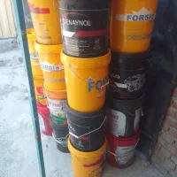 تعدادی سطل و۲۰ لیتری تعویض روغن درحد نو