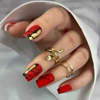کاشت nails