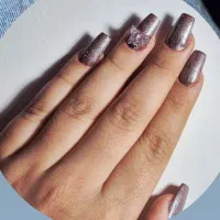 ناخنکاری حرفه ای با تخفیف۲۰٪ تا اخر دی ماه