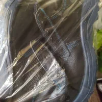 کفش ایمنی ساق بلند و دستکش کار