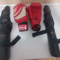 دستکش و ضربه گیر پا کیک بوکسینگ