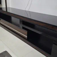 میز تلویزیون ترک کاملا سالم بدون خط وخش