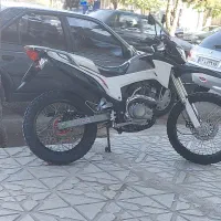 crf 200