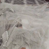 پرده توری کاملا سالم و برجسته