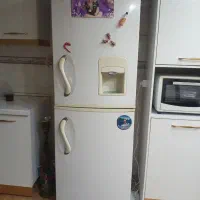 یخچال و فریزر دو درب بدون تعمیر سالم