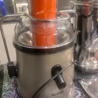 آبمیوه گیری تفال