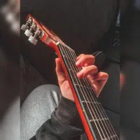 آموزش ساز گیتار و آواز خصوصی