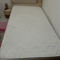 تخت نو جوان یک و نیم نفر با تشک کم کار