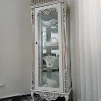 ویترین اتاق پذیرایی سفید رنگ در حد نو