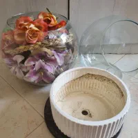 گل مصنوعی و گلدان