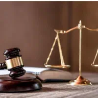 وکیل و مشاور حقوقی . ارائه مشاوره حقوقی رایگان
