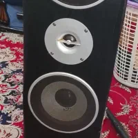 یک جفت باند و یک تخت دونفره