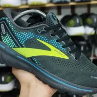 کتونی اورجینال بروکس ویتنام گوست 14 سایز 42