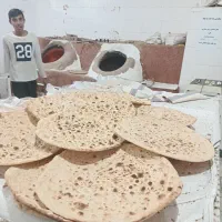 نان تنوری سنتی(تنور گلی) با 10 درصد آرد محلی