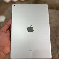 iPadبسیارتمیزسالم
