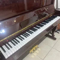 پیانو طرح اکوستیک با کیفیت بالا