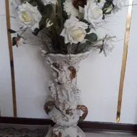گل وگلدان