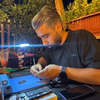 تعویض باتری و LCD آیفون در محل