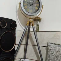 ساعت ایستاده