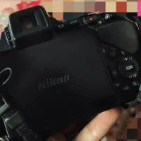 نیکون p600