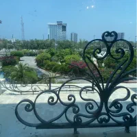 فروش-99-متری-صدف-بر-خیابان-اصلی-تراس-بزرگ