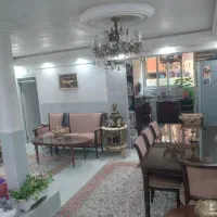 میز ناهارخوری ۸نفره چوبی همراه مبلمان ۸نفره