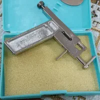 دستگاه گوش سوراخ کن فلزی