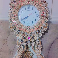 ساعت دیواری نگین دار